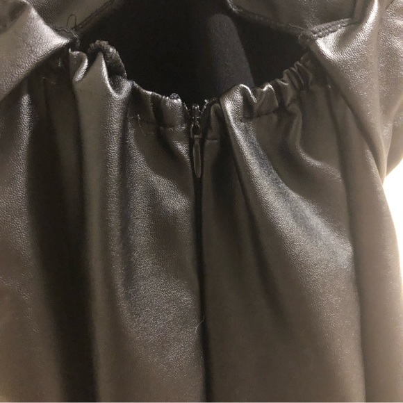 Black (Fo leather) Strapless Leotard - Picture 5 of 13
